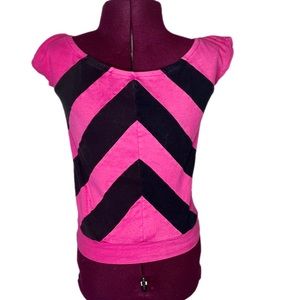 Urban Outfitters Talking to Angels Los Angeles pink black tee am